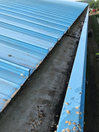 Dakgoot op 14 meter hoogte